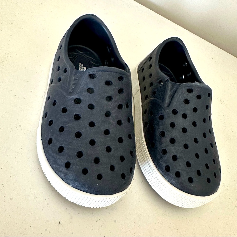 Size 5 Toddler Navy Blue Old Navy Native Style Shoes